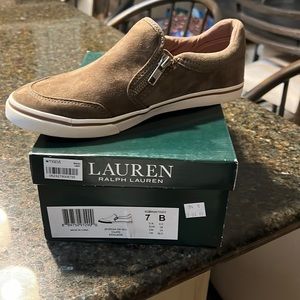 New Ralph Lauren -size 7 Taupe Suede Flats